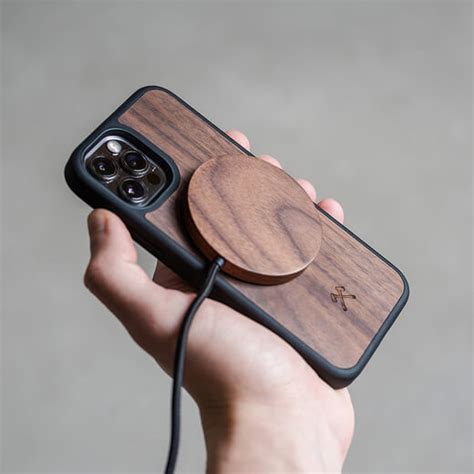 Woodcessories Bumper Case Walnut Magsafe