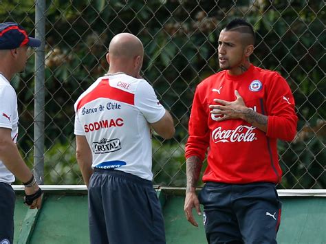 Es un perdedor Arturo Vidal destrozó a Jorge Sampaoli tras su salida