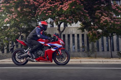 2024 Honda Cbr650r Debuts All New Tech Visordown