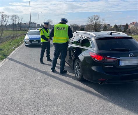 Plaga pijanych kierowców na drogach Bydgoszczy i regionu Policja