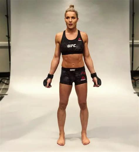 Felice Herrig Body Measurement Bikini Bra Sizes Height Weight