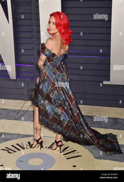 Beverly Hills Ca February 24 Halsey Attends The 2019 Vanity Fair