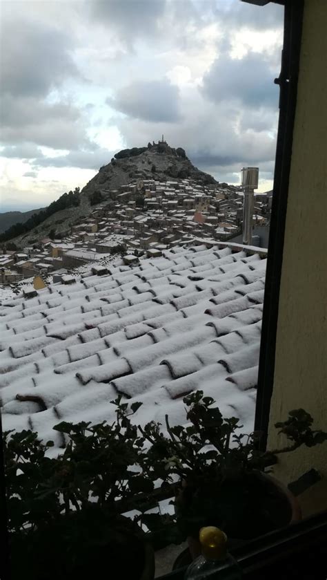 Mezza Sicilia Tra Freddo E Neve Si Imbianca Anche Palermo Giornale