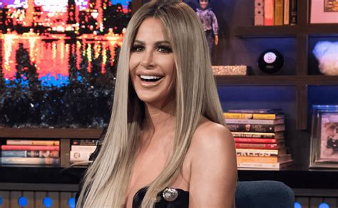 Kim Zolciak Biermann Posts A Rare Makeup Free Selfie And Shares The