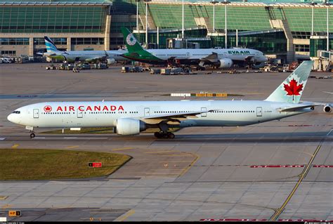 C FIUW Air Canada Boeing 777 333ER Photo By Yiran ID 1597141