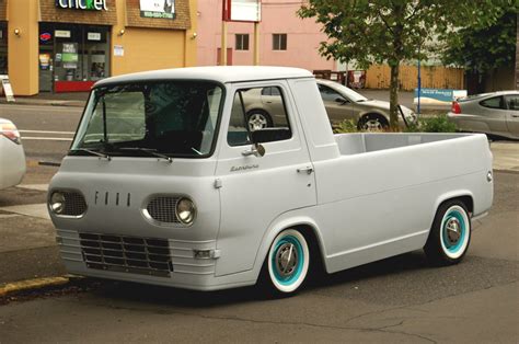 OLD PARKED CARS.: 1964 Ford Econoline Pickup Custom.