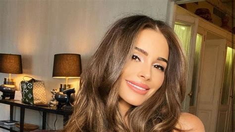 Christian McCaffrey S GF Olivia Culpo Stripped Down To Her Lingerie For