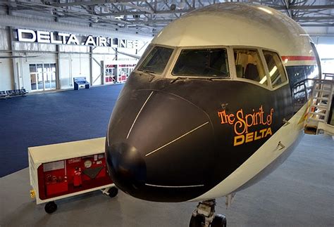 wanderlust ATLANTA: Delta Flight Museum