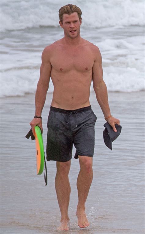 Chris Hemsworth Shirtless On The Beach Is The Perfect Way To End 2015 E News