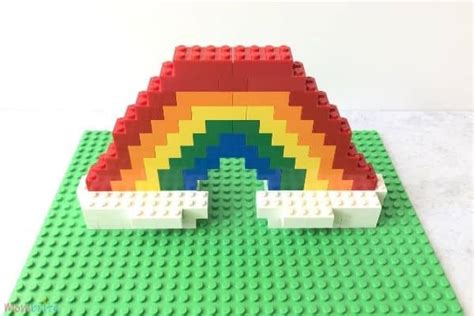 How to Build a LEGO Rainbow | Mombrite