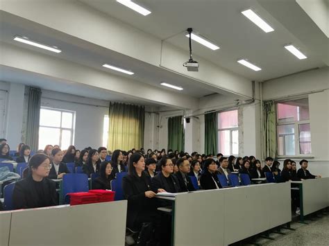 外国语学院学生党支部召开“三亮、三比、三争”表彰大会 组织部（党校）