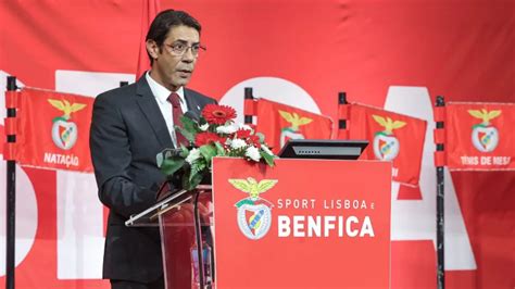 Ex Benfica Em Altas Liverpool De Darwin N Ez N O Vacila E Sorri Na