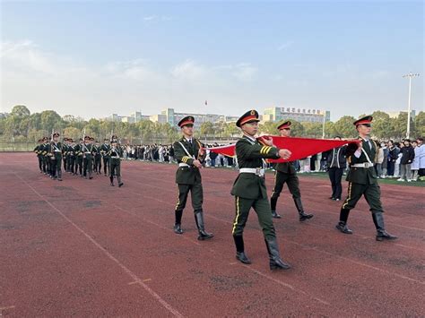 医护学院举行“厚植爱党爱国情怀”主题升旗仪式 医护学院