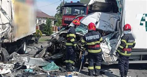 Accident Grav N Br Ila Doi Oameni Au R Mas Ncarcera I Traficul Este