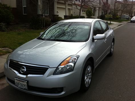 2009 Nissan altima hybrid review canada