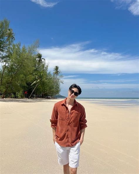 Pin By Stefhanny On Simpan Cepat In 2024 Beach Outfit Men Vacation