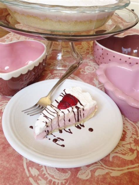 Strawberry Cream Pie With Chocolate Drizzle Jen Saves Recipe