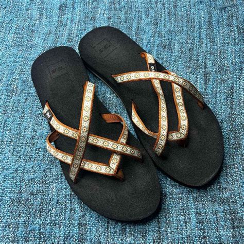 teva flip flop women 11