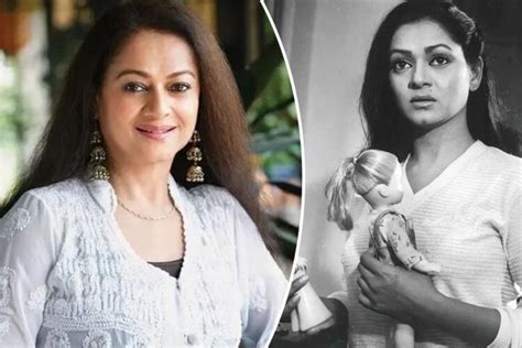 8 Hot Sexy Zarina Wahab Bikini Pics