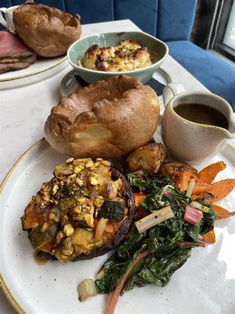 Have The Ultimate Sunday In Manchester With A Roast Dinner And Gin