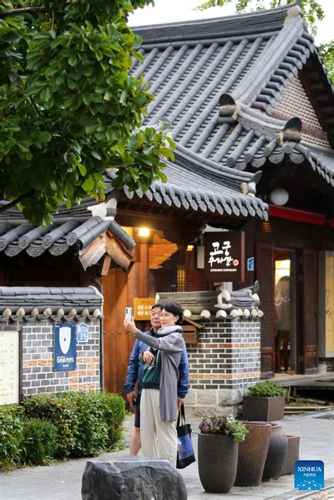 Tourists Visit Hanok Village In Jeonju South Korea Guangming Online