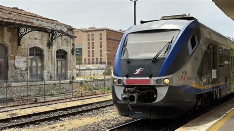 Regionale Trenitalia Nella Stazione Di Trapani Minuetto Md Youtube