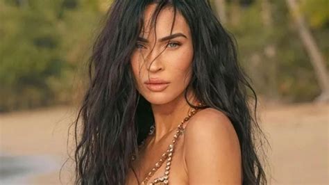 FOTOS Megan Fox Se Adelanta Al Verano Con Bikini Negro De Escote Cut