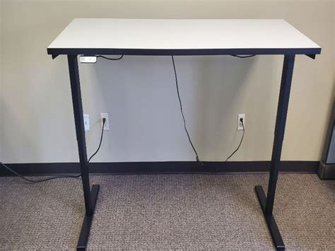 3 Benefits Of Standing Desks • Continental Office Group