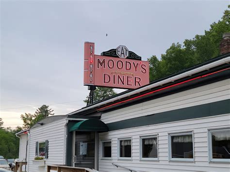 There's A 1927 Diner In Maine That Serves The Best Pie In The State