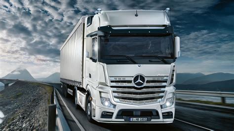 Benz Truck Wallpapers - Wallpaper Cave