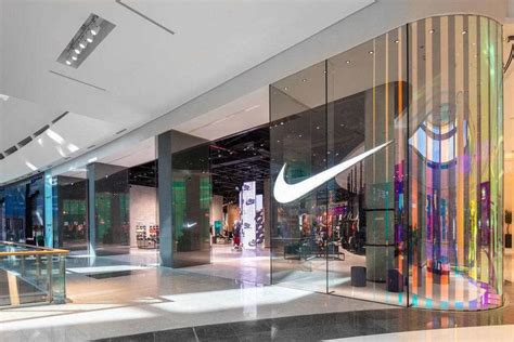 El Gigante Deportivo Nike Abre La Tienda Más Grande De Oriente Medio En