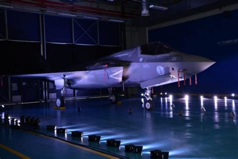 F 35 Climbing Italy Receives Its First F 35b Produced Outside Of The