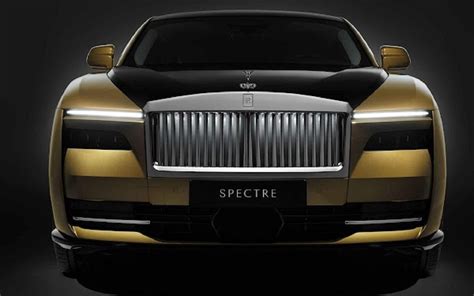 Rolls Royce Spectre é revelado e se torna primeiro carro elétrico da marca