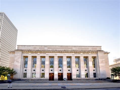 Skeptical Tennessee Supreme Court hears Knoxville streaming case