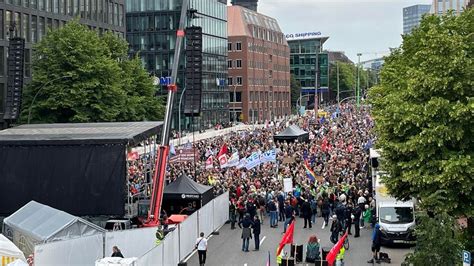 Fast Bei Demo Gegen Rechtsextremismus In Hamburg Liebe F R