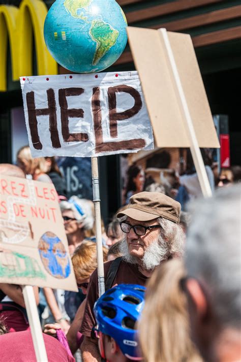 XRf 1000 EXTINCTION REBELLION LAUSANNE