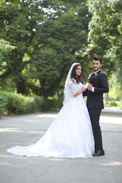 Premium Photo | Wedding couple photoshoot in outdoor pakistani couple