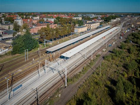 Jest Ju Peron Z Kt Rego Poci Gi Pojad Do Lotniska W Pyrzowicach