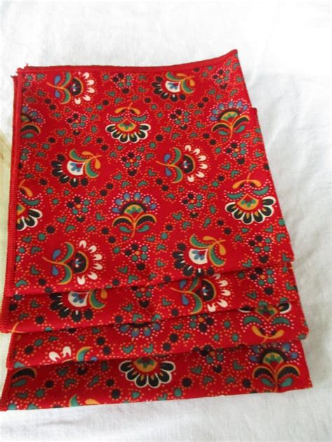 VERA BRADLEY VINTAGE COCKTAIL NAPKINS SET OF 4 RED COLETTE CLOTH FABRIC