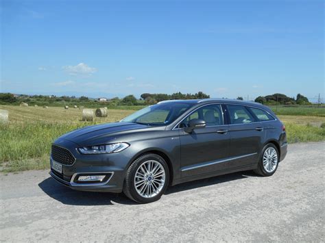 Ford Mondeo Hybrid Vignale Premium Kombi Magazin