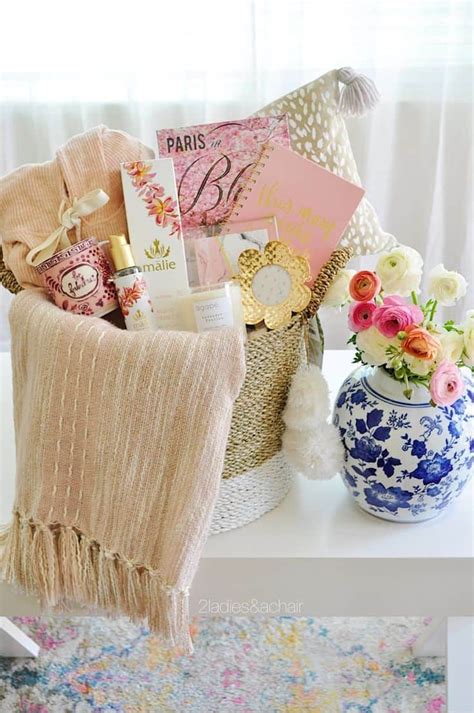 26 Beautiful Mother's Day Gift Baskets » Lady Decluttered