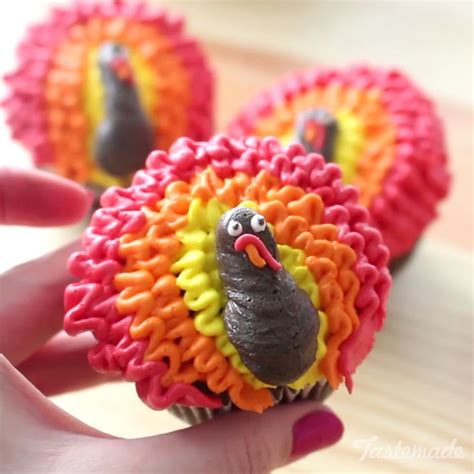 Festive Turkey Cupcakes For Thanksgiving