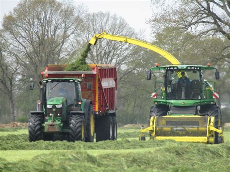 Schuitemaker Loonbedrijf Jansen Heeten Aan Het Gras Hakselen