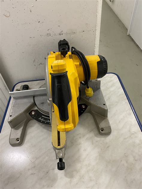 DEWALT DW777 QS KAP/GERSÅG I MYCKET BRA SKICK F.. (424498883) ᐈ Köp på ...
