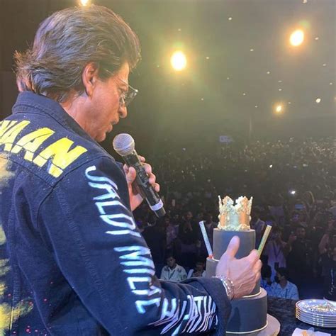 Shah Rukh Khan Celebrates His 57th Birthday With Fans These Pictures