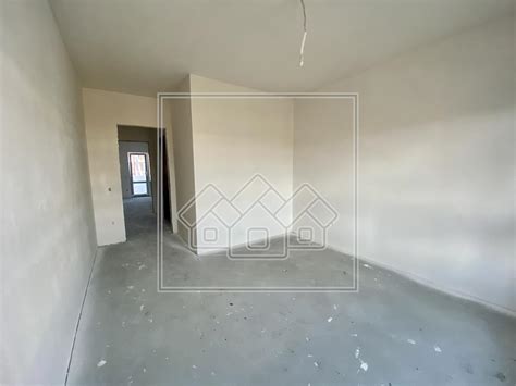 Apartament De Vanzare In Sibiu Camere Si Balcon Predare La Alb