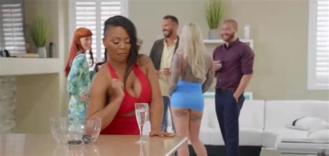 Karma Rx And Avery Jane Are Riding Quinton James In The Threesome ZB Porn