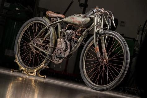 Harley Davidson vintage Bikes