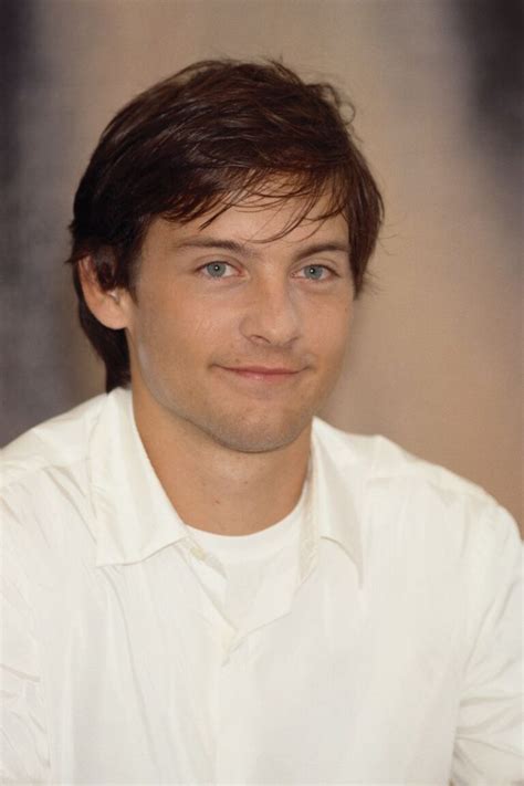 How Old Was Tobey Maguire In Spider-Man 1? - Famous People Today