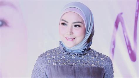 Tips Rumah Tangga Harmonis Ala Fenita Arie Entertainment Fimela